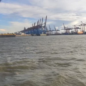Hamburg Hafenkräne Foto