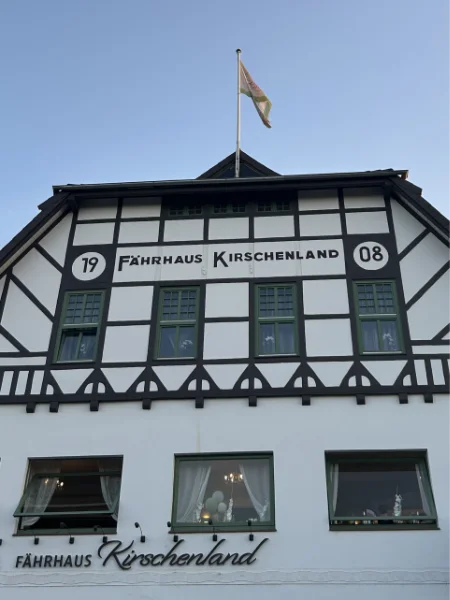 Fassade Fährhaus Kirschenland